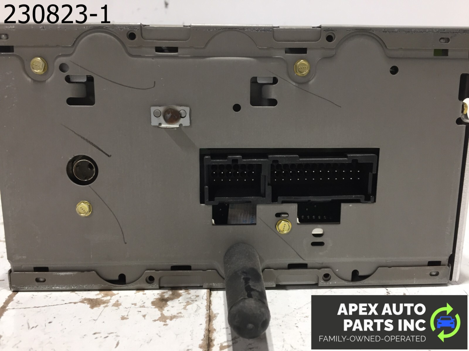96110-3E000 Radio Stereo Receiver Kia Sorento 2003 2004 2005 2006 - Image 8