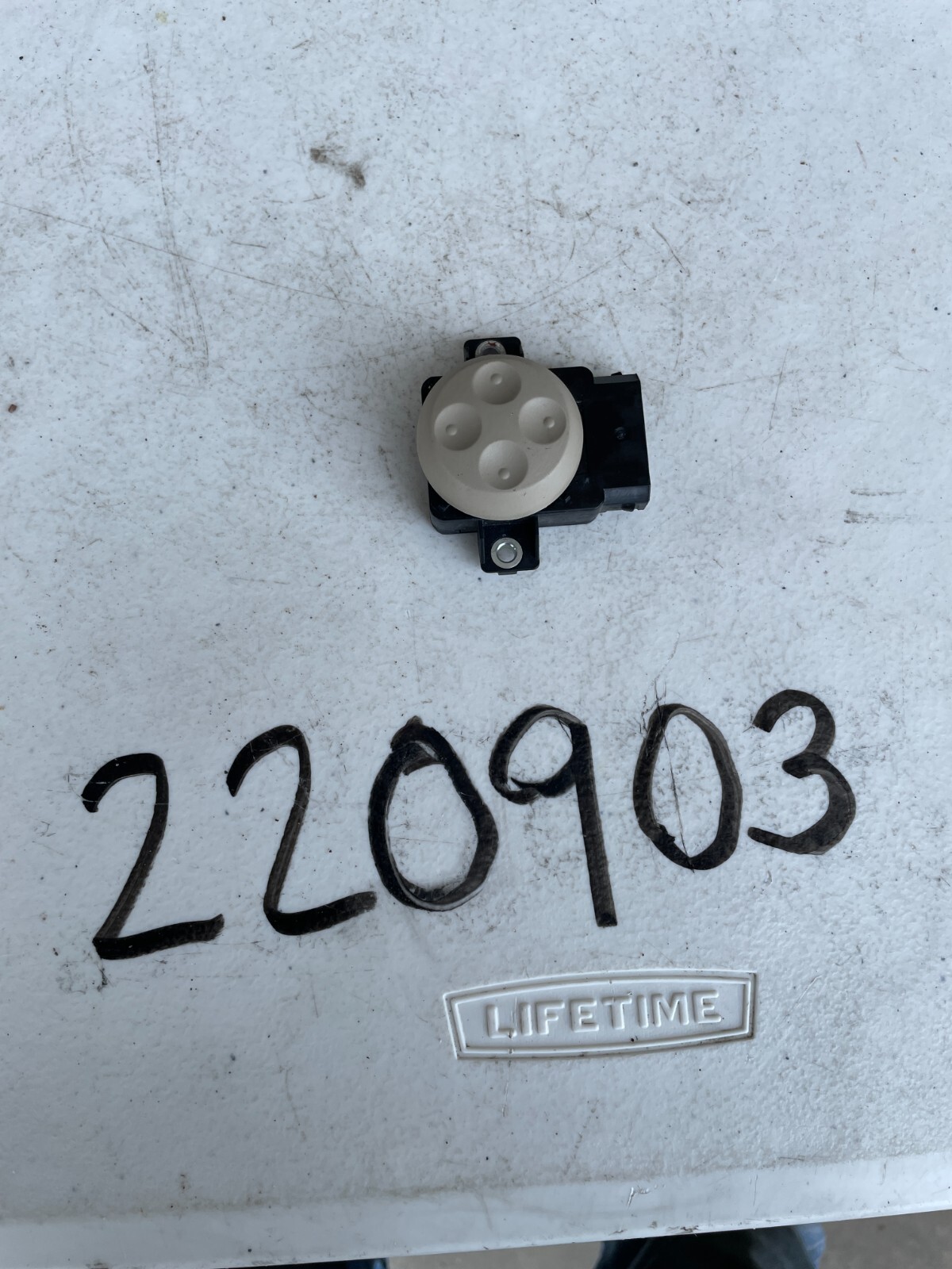 Audi A4 B8 09-12 Left Driver Power Lumbar Seat Control Switch 8E0959777B Beige