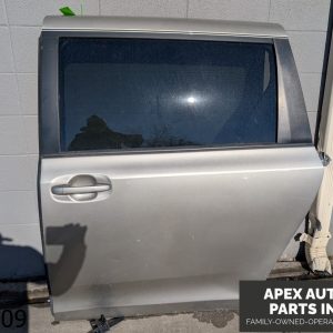 *LOCAL PICKUP* 2015-2017 Toyota Sienna Manual Left Rear Door Driver