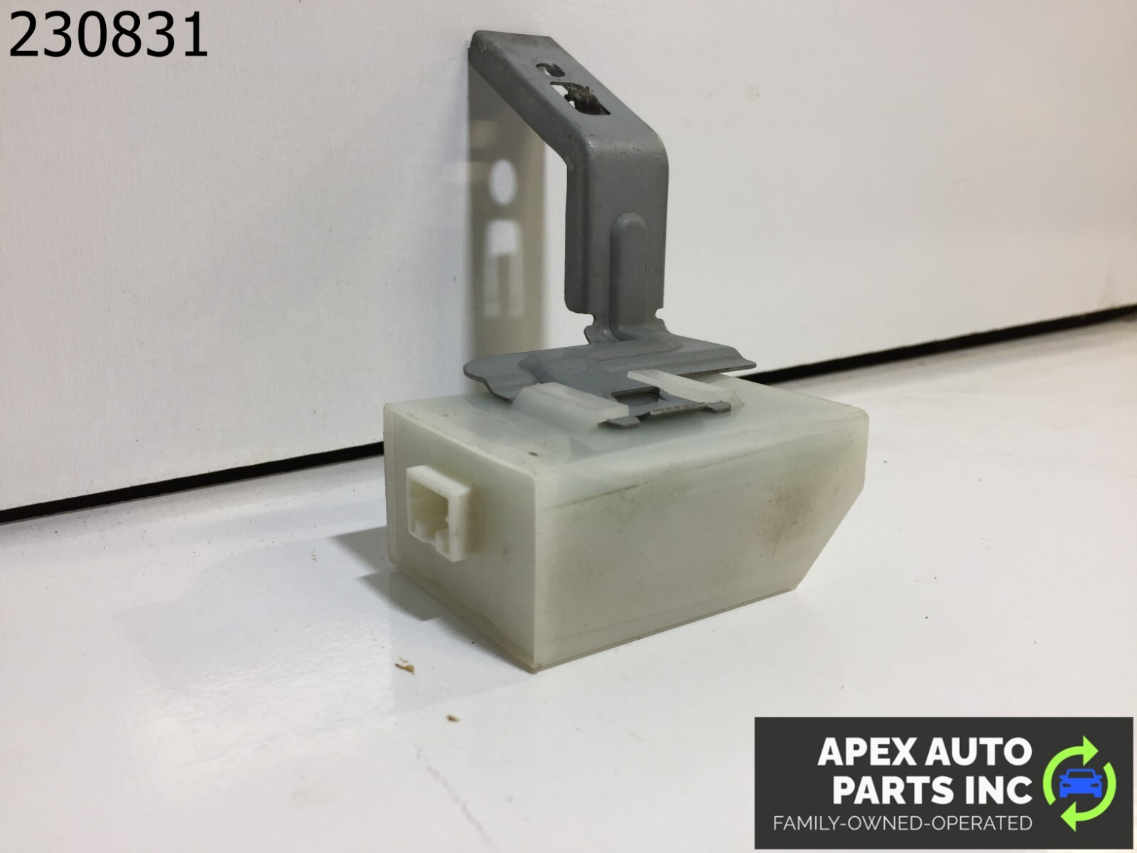 OEM 05 06 07 08 INFINITI FX SERIES - Keyless Entry Module LH Dash ID - A3600000 - Image 3