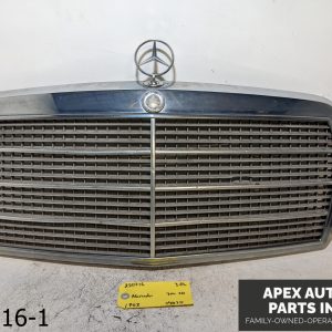 OEM 1981-1985 Mercedes 300SD 3.0L Hood Radiator Grille Grill Chrome