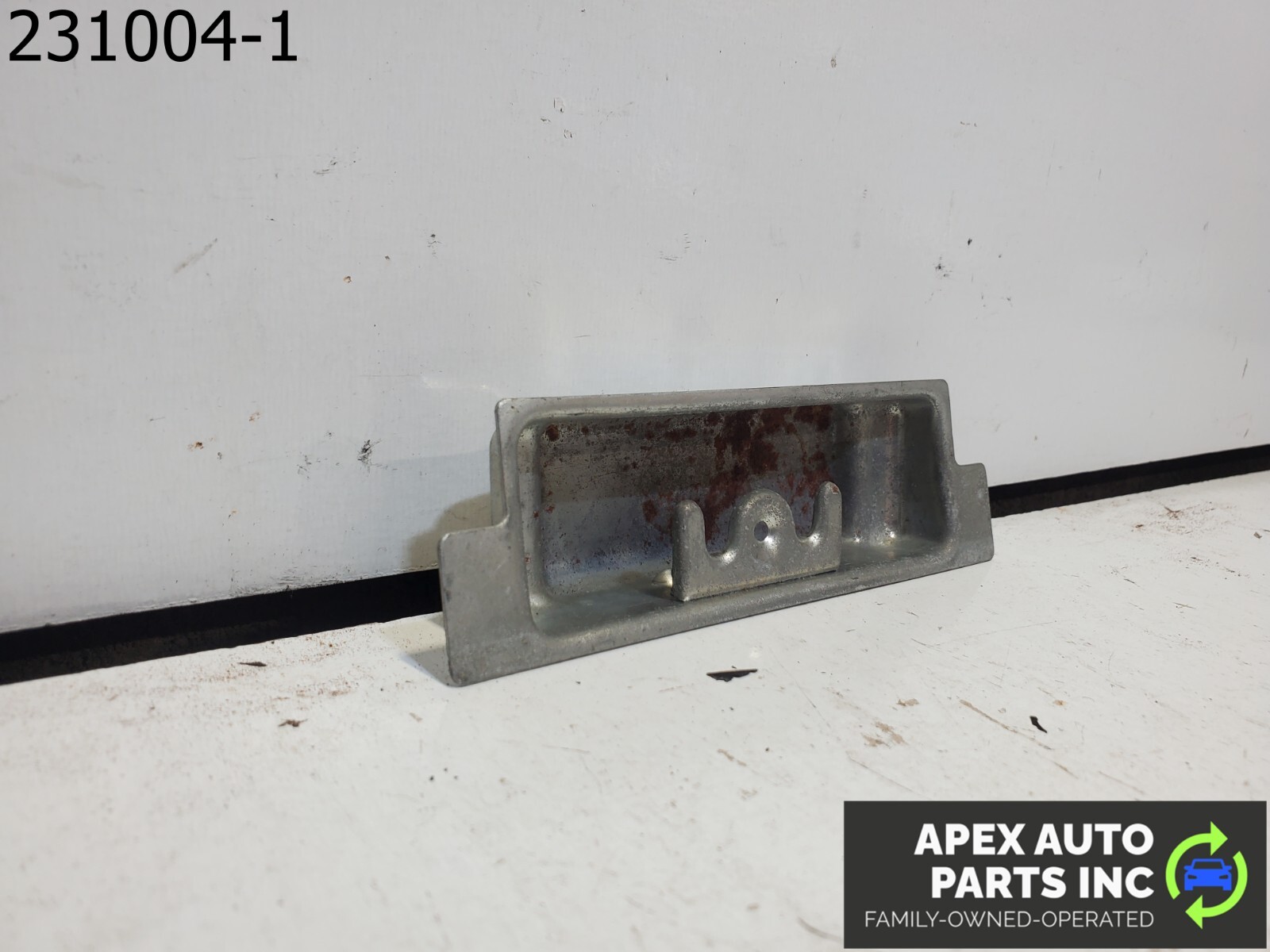 OEM 1984 Pontiac Fiero CENTER CONSOLE ASH TRAY ASHTRAY - Image 3