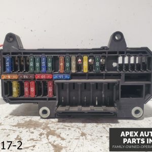 OEM 2001-2005 BMW 745i 4.4L FRONT PASSENGER DASH FUSE BOX 6900582
