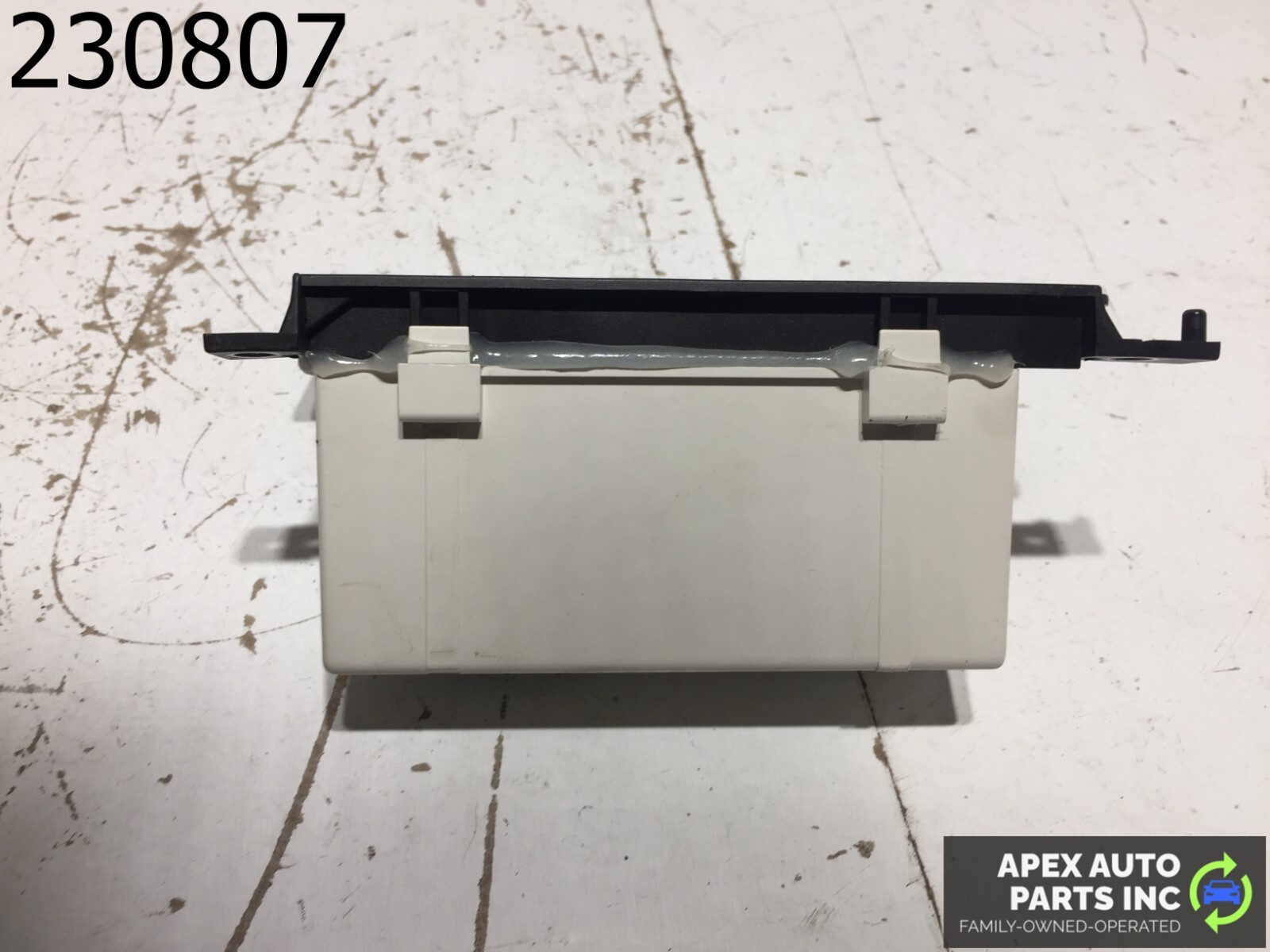 OEM 2003-2006 Ford Expedition Rear Radio Audio Headphone Control - Image 9