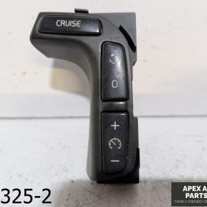 OEM 2004-2007 Volvo V70 2.5L Steering Wheel Cruise Control Switch