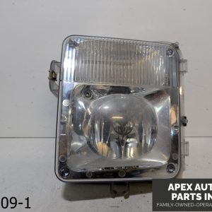 OEM 2004-2009 Cadillac SRX 4.6L FOG MARKER LIGHT PARKING FRONT LEFT BUMPER