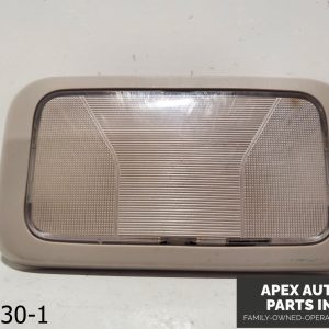 OEM 2004-2012 GMC Canyon 3.5L interior DOME LIGHT