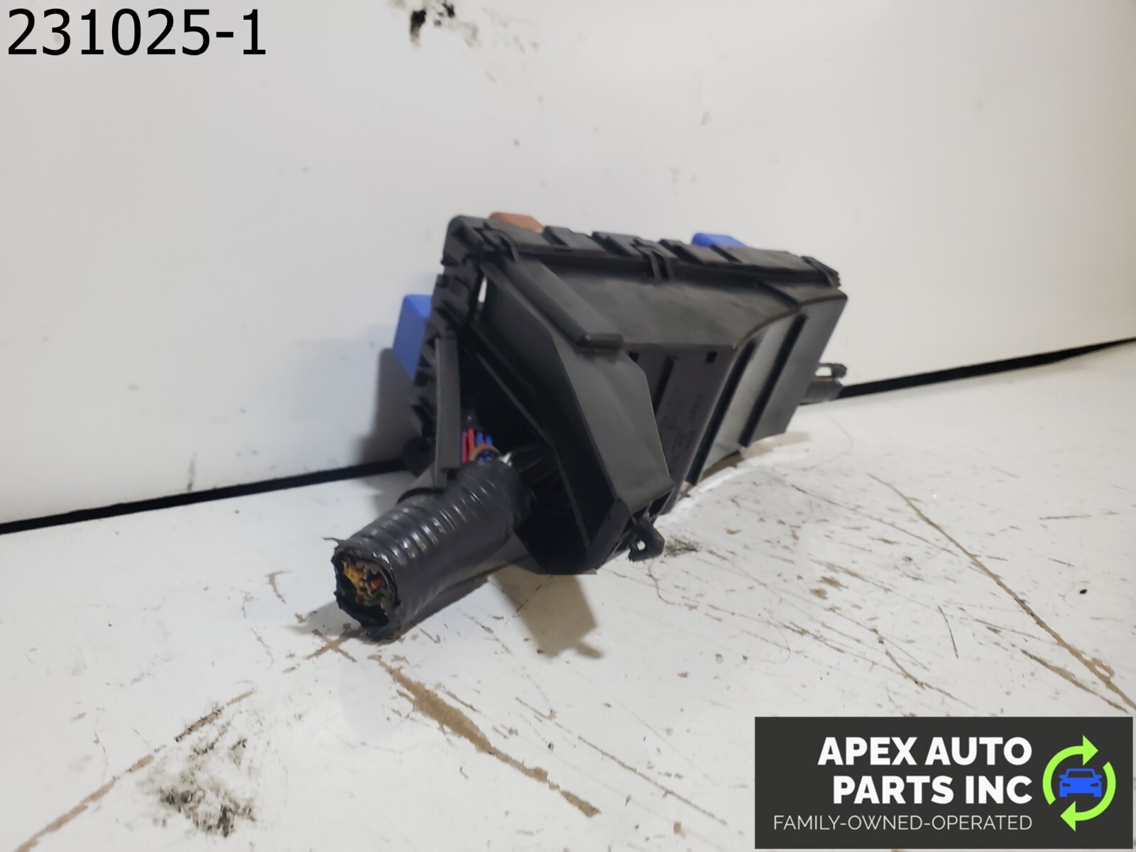 OEM 2004 Infiniti I35 Fusebox Fuse Box Relay Module 7154-3054 - Image 5