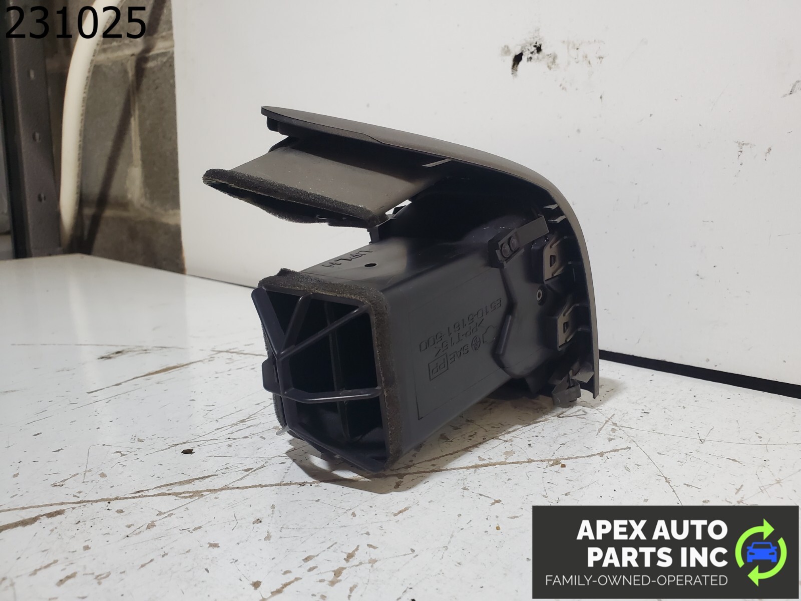 OEM 2004 Infiniti I35 Left Driver LHD Side Dash Air Vent AC Heat Duct Gray - Image 5