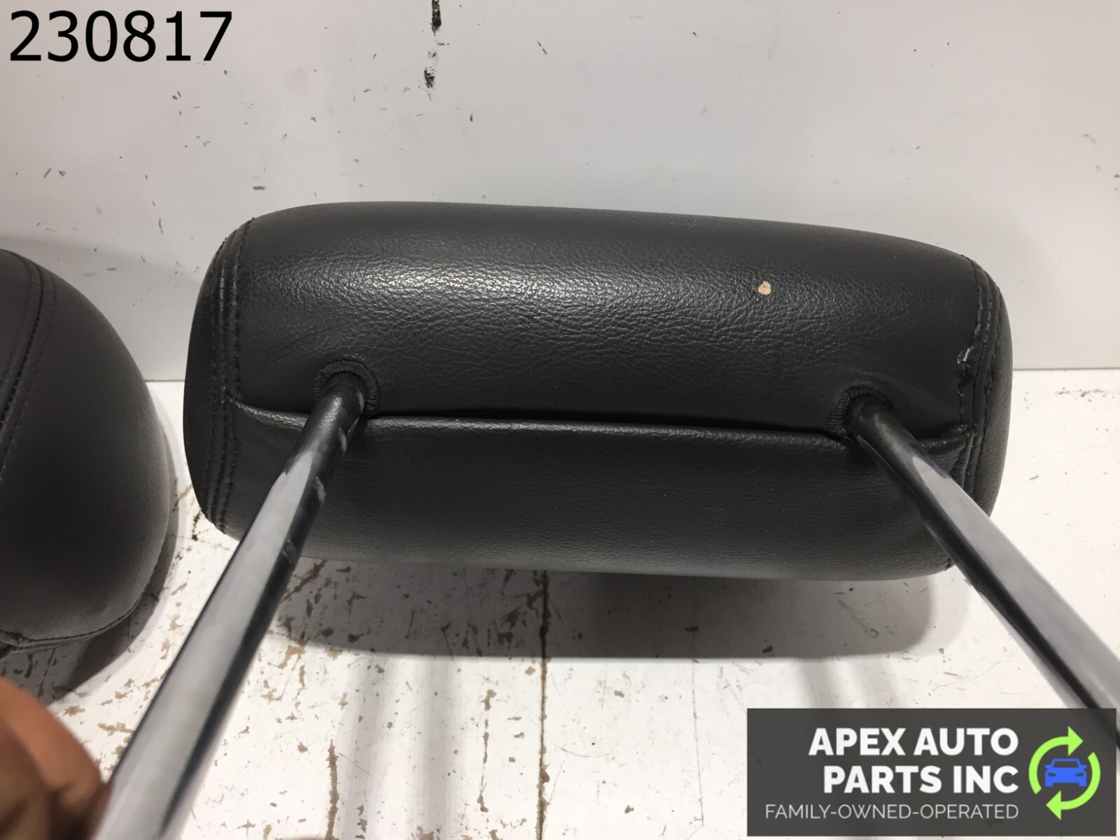OEM 2005 2006 2007 Ford Five Hundred FREESTYLE FRONT RIGHT LEFT PEBBLE HEADREST - Image 8