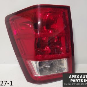 OEM 2005-2007 Jeep Grand Cherokee 4.7L Left Driver Tail Light Taillight LH