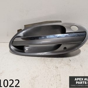 OEM 2005 BMW 745i 4.4L COMFORT LEFT EXTERIOR DOOR HANDLE