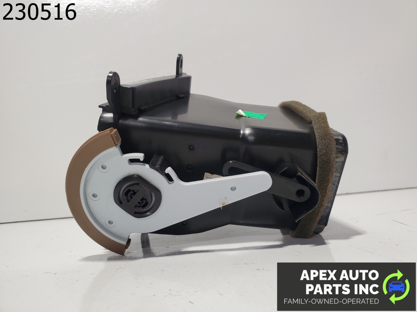 OEM 2006 HONDA PILOT DRIVER LEFT VENT BEIGE - Image 8