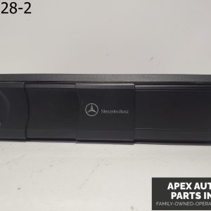 OEM 2006 Mercedes C230 2.5L CD Changer 6 Disc Player MC3330