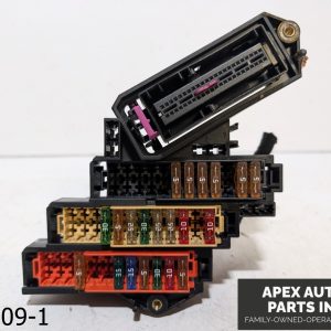 OEM 2007-2009 Audi Q7 3.6L RELAY FUSE BOX