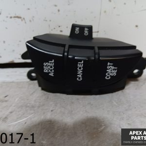 OEM 2007-2009 Hyundai Entourage 3.8L Steering Wheel Cruise on/Off Switch