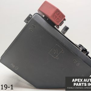 OEM 2008-2012 Buick Enclave 3.6L Engine Fuse Box 20978249