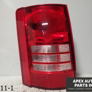 OEM 2008-2016 Chrysler Town & Country 3.3L Tail Light Lamp Driver Left LH