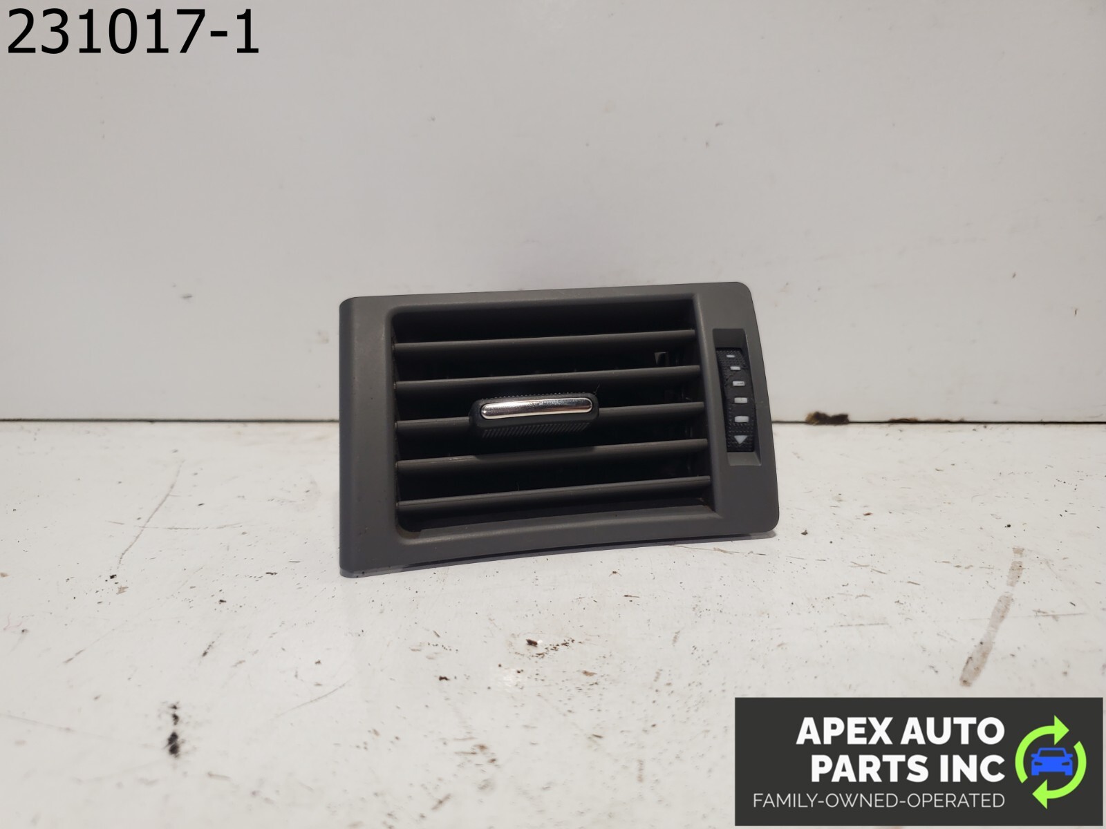 OEM 2008 Audi A4 4E0820952 Dash Center Air Vent Grill
