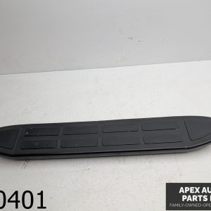OEM 2008 Hummer H3 3.7L RIGHT SIDE RUNNING BOARD STEP PLATE SILL TRIM PANEL