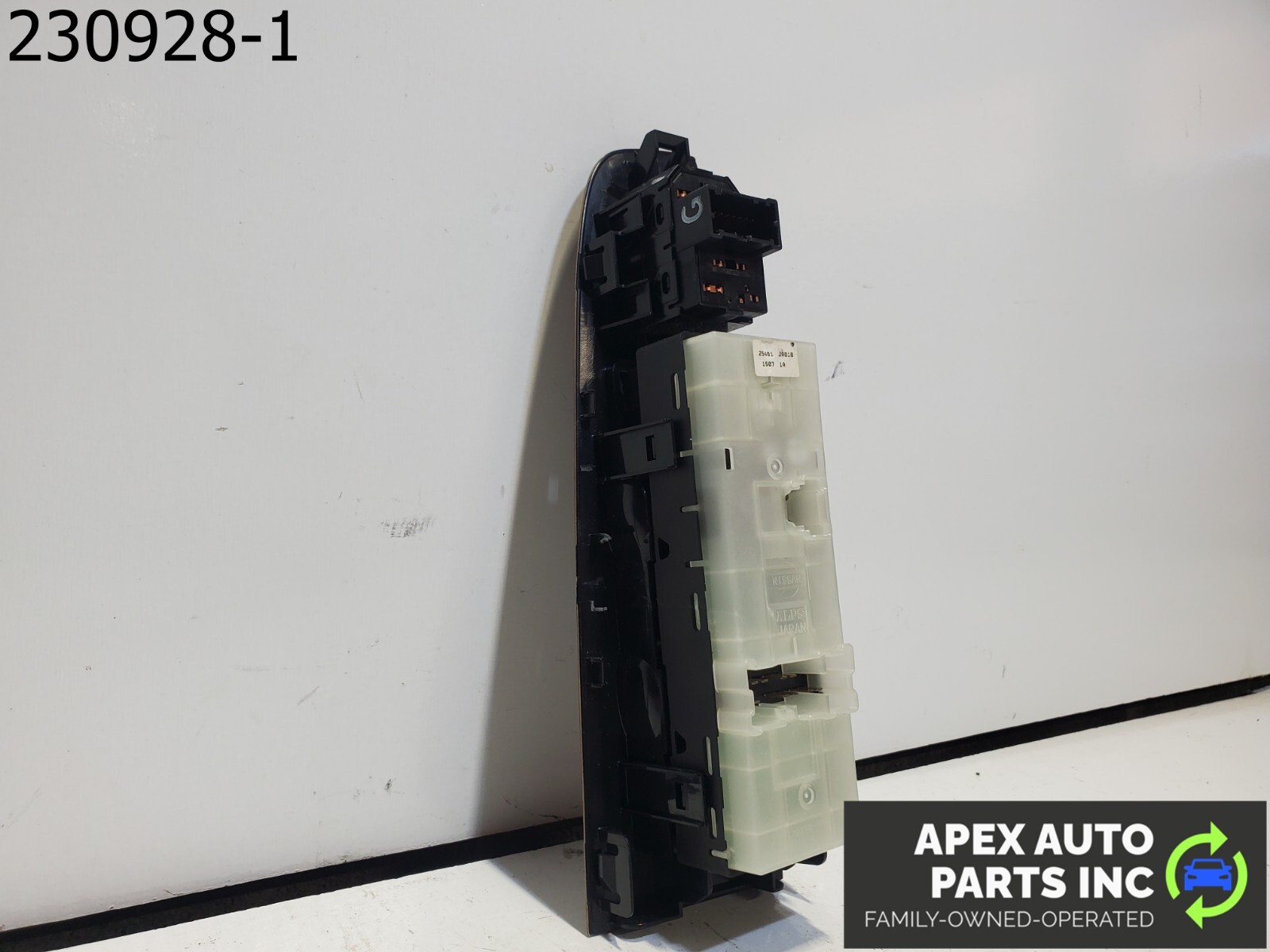 OEM 2008 Nissan Altima Driver Left Door Master Power Window Switch - Image 7