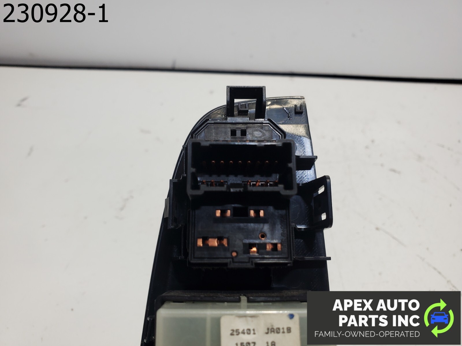 OEM 2008 Nissan Altima Driver Left Door Master Power Window Switch - Image 8