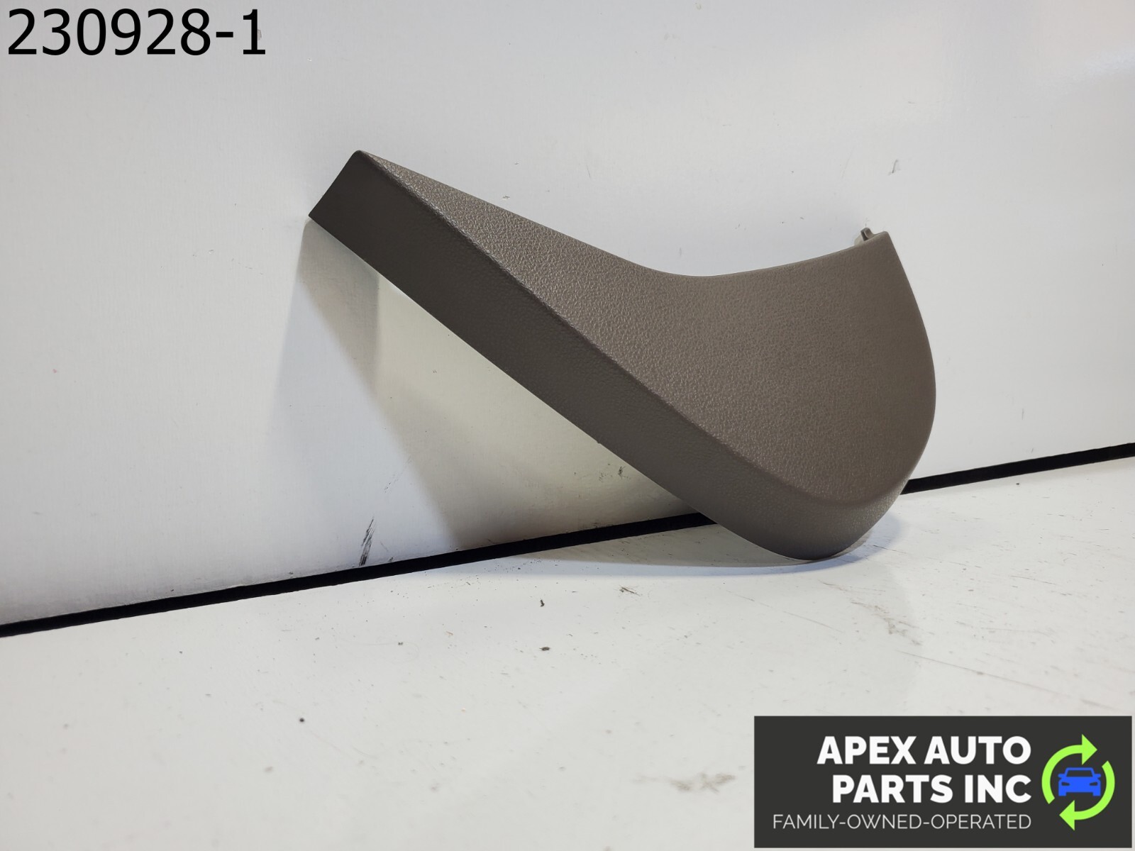 OEM 2008 Nissan Altima Passenger RH Dash End Cap Used 68421JA01C - Image 3