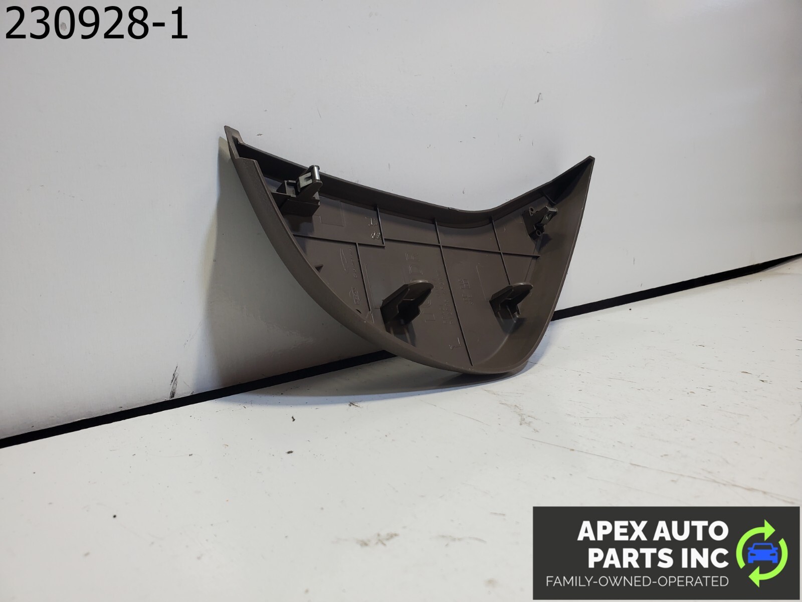 OEM 2008 Nissan Altima Passenger RH Dash End Cap Used 68421JA01C - Image 7