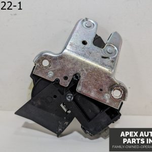 OEM 2008 Volkswagen Passat REAR TRUNK LOCK LATCH ACTUATOR 4F5827505 DK905138