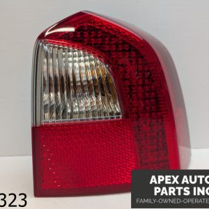 OEM 2009 Volvo XC70 3.2L REAR RIGHT PASSENGER SIDE TAIL LIGHT LAMP