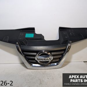 OEM 2011-2014 Nissan Juke 1.6L Grille bumper mounted upper