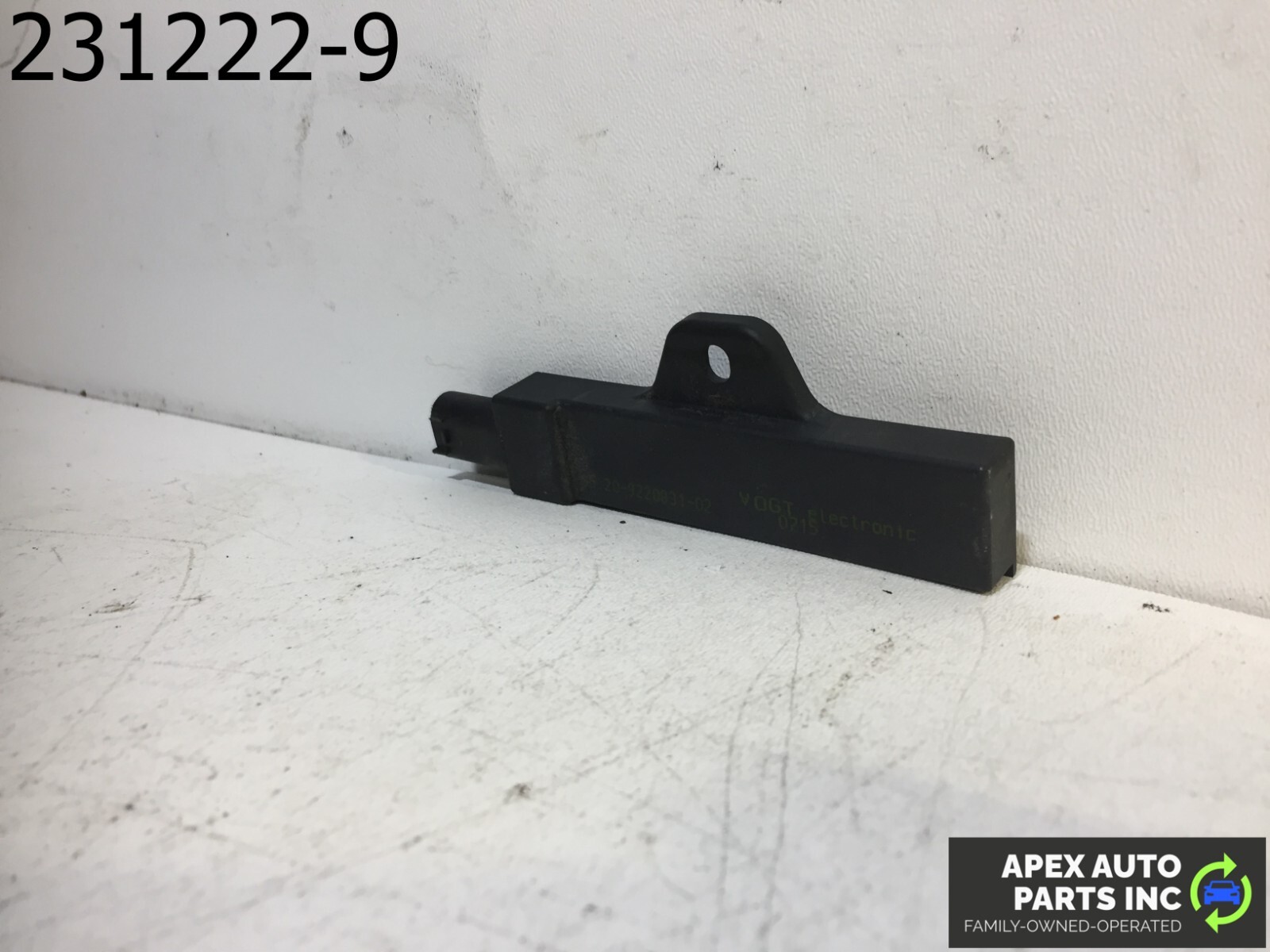 OEM 2011 BMW 550i Keyless Entry Interior Convenience Antenna - Image 4