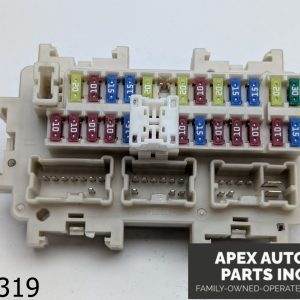OEM 2013 Infiniti QX56 5.6L Engine Junction Relay Fuse Box Unit Block