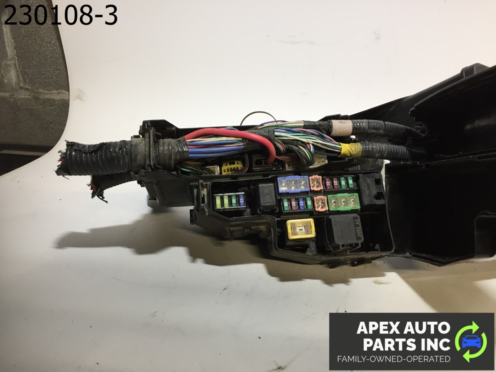 OEM 2014 Infiniti QX60 Engine Bay Left Driver Fuse Box - Image 8