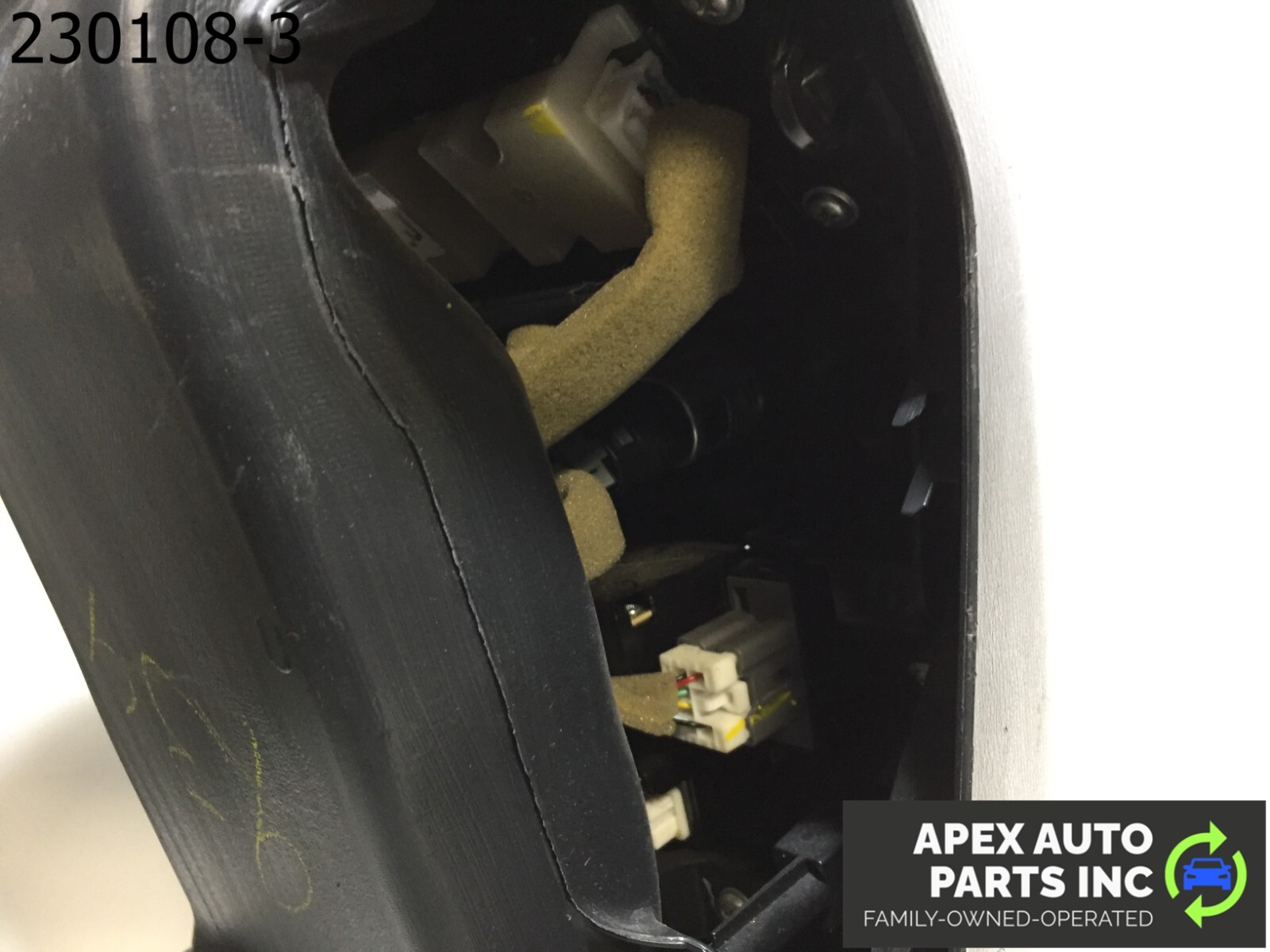 OEM 2014 Infiniti QX60 Rear Back AC Vent Audio Control Trim Cover - Image 10