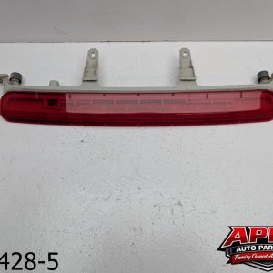 OEM 2014 Jeep Cherokee 2.4L REAR CENTER HIGH MOUNT 3RD BRAKE STOP LIGHT LAMP