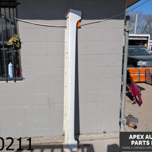 OEM 2015 Kia Cadenza DRIVER ROCKER PANEL TRIM SIDE SKIRT MOULDING CLADDING WHITE