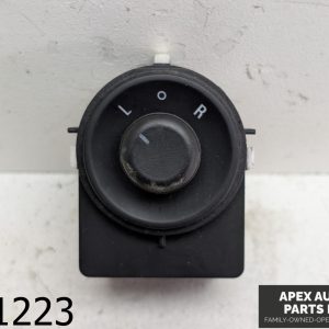 OEM 2017 Chevrolet Cruze 1.4L mirror switch front driver side door