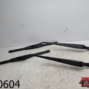 OEM 2017 Jeep Wrangler JK 3.6L Windshield Wiper Arm Pair Set