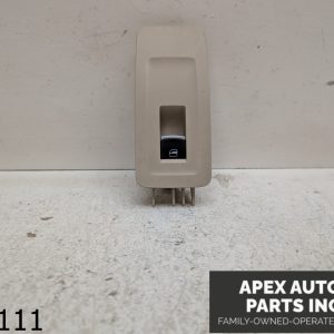 OEM 2017 Volkswagen Passat 1.8L FRONT RIGHT SIDE DOOR WINDOW SWITCH & BEZEL