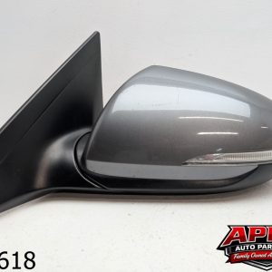 OEM 2018 Hyundai Elantra 2.0L Driver Side Left Door Mirror Blind Spot