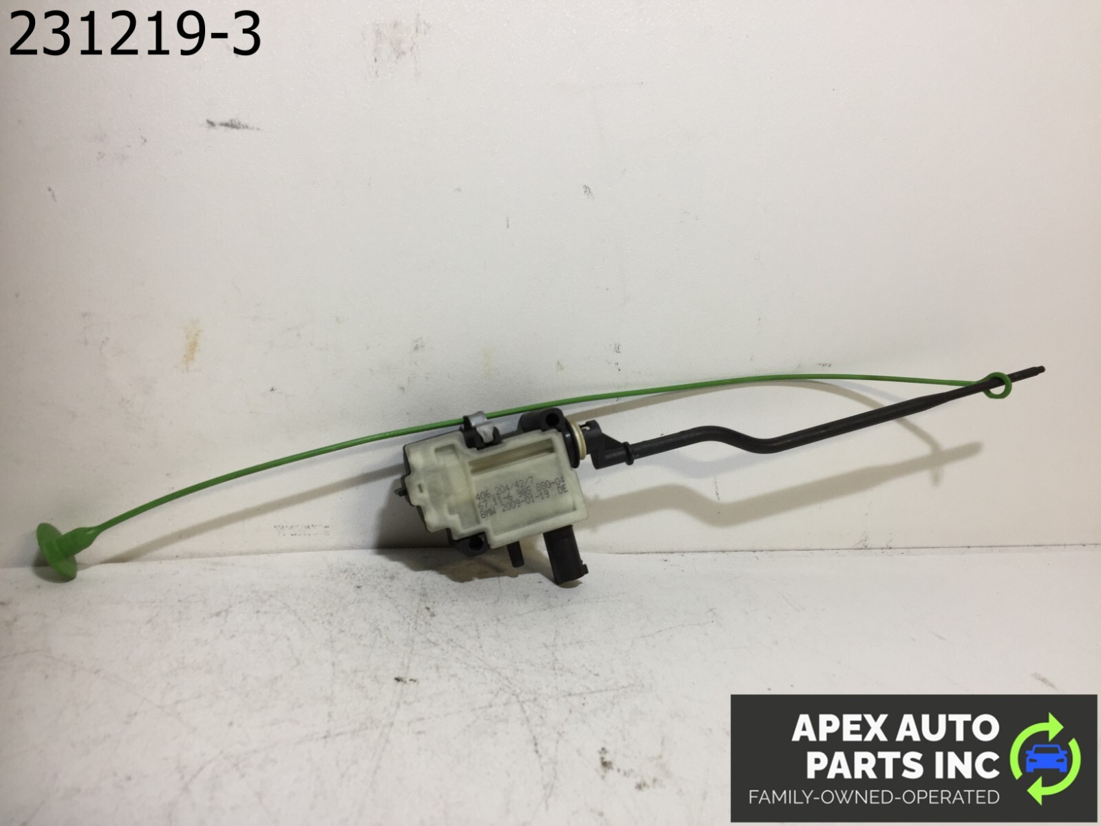 OEM BMW 328i 2009 Fuel Flap Actuator Motor 98588004 07-14 - Image 6
