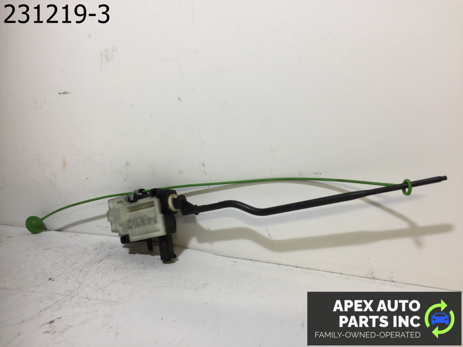 OEM BMW 328i 2009 Fuel Flap Actuator Motor 98588004 07-14 - Image 7