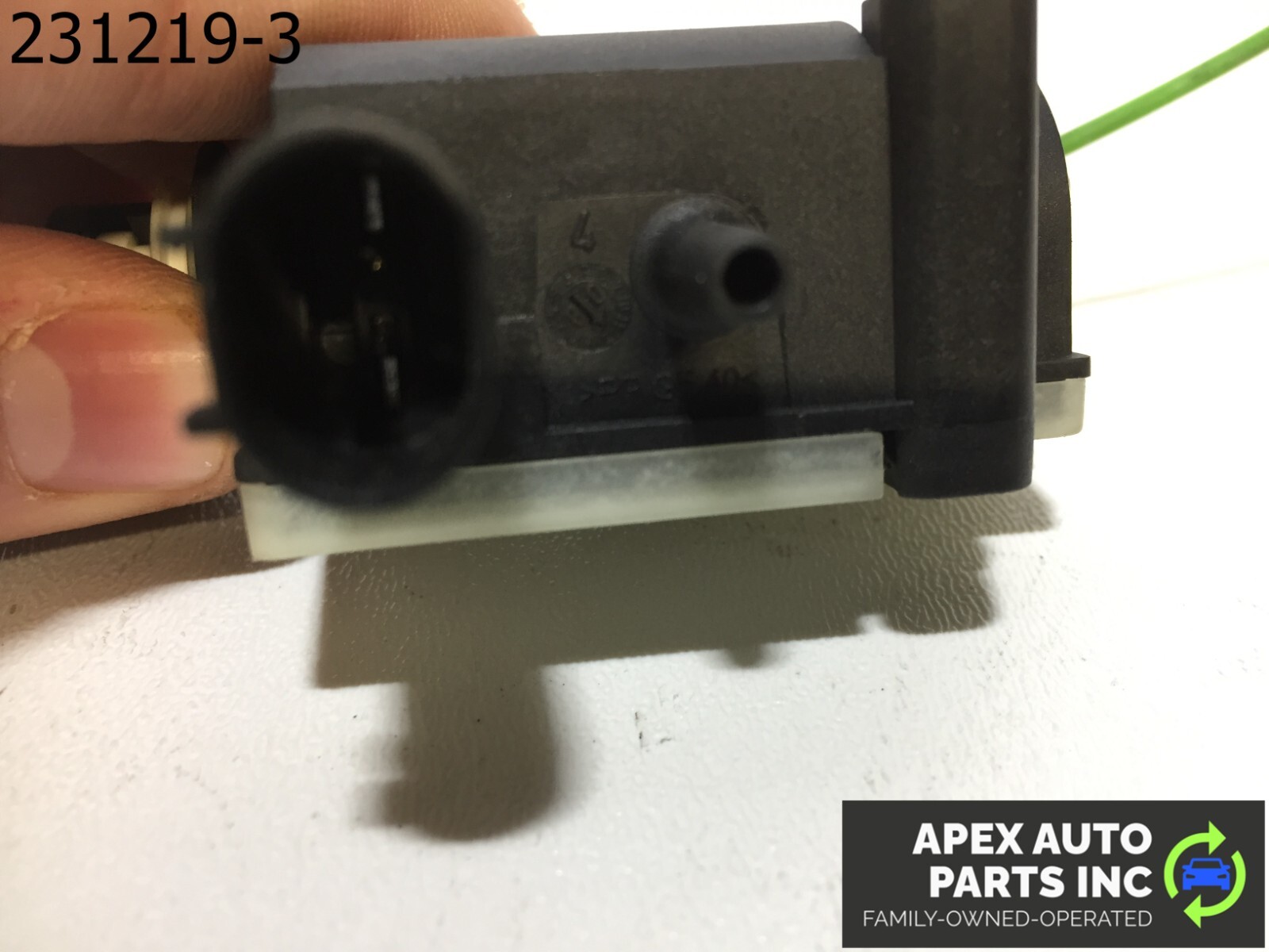 OEM BMW 328i 2009 Fuel Flap Actuator Motor 98588004 07-14 - Image 9
