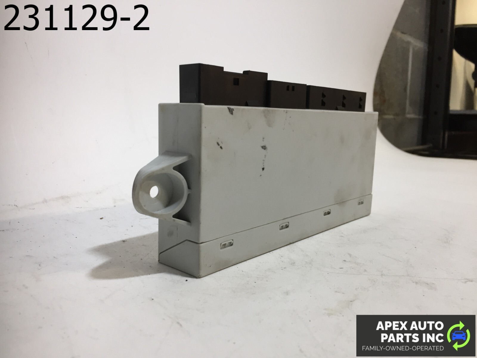 OEM BMW 745Li 2003 Front Seat Control Module - Image 6