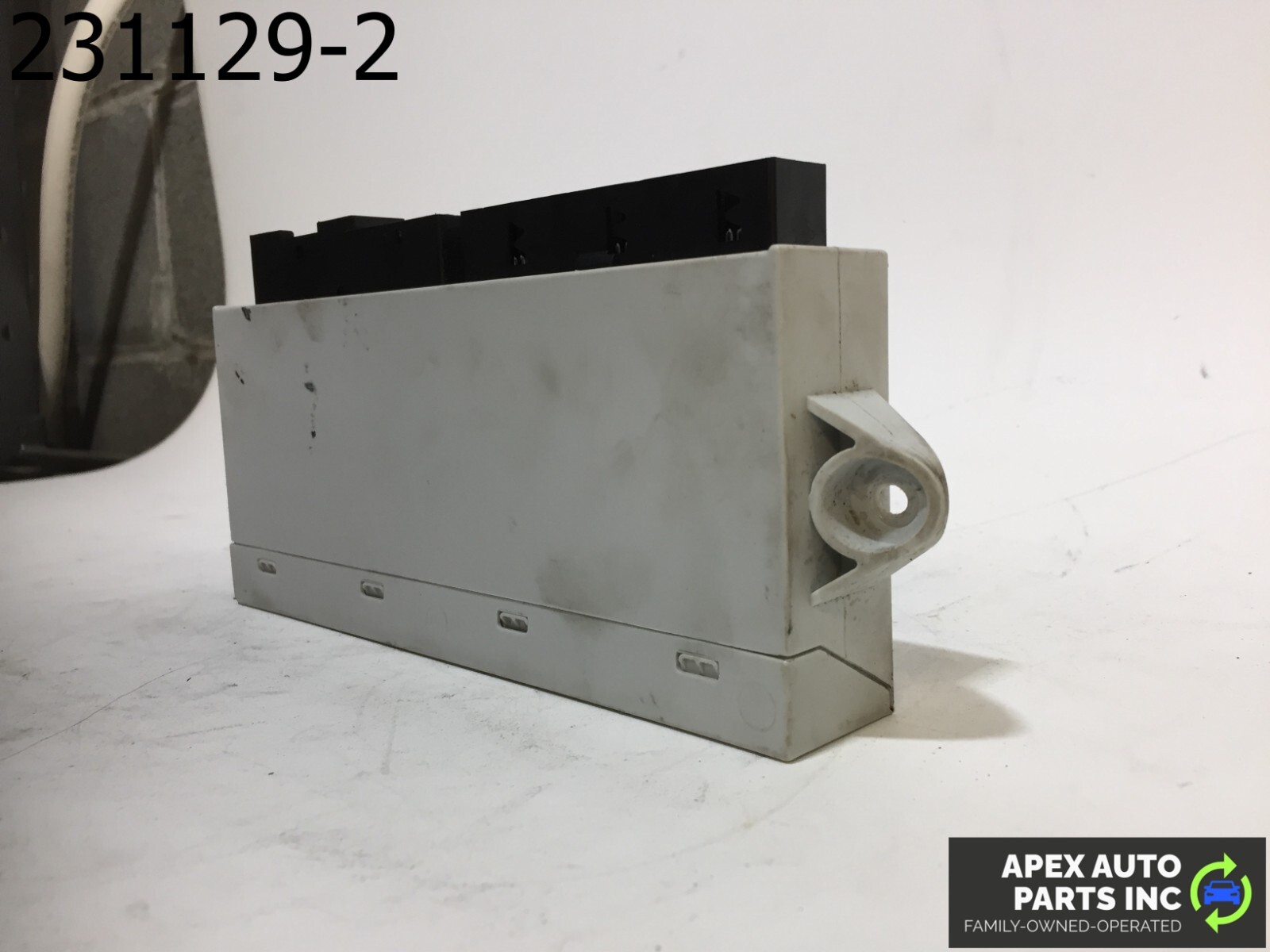 OEM BMW 745Li 2003 Front Seat Control Module - Image 7