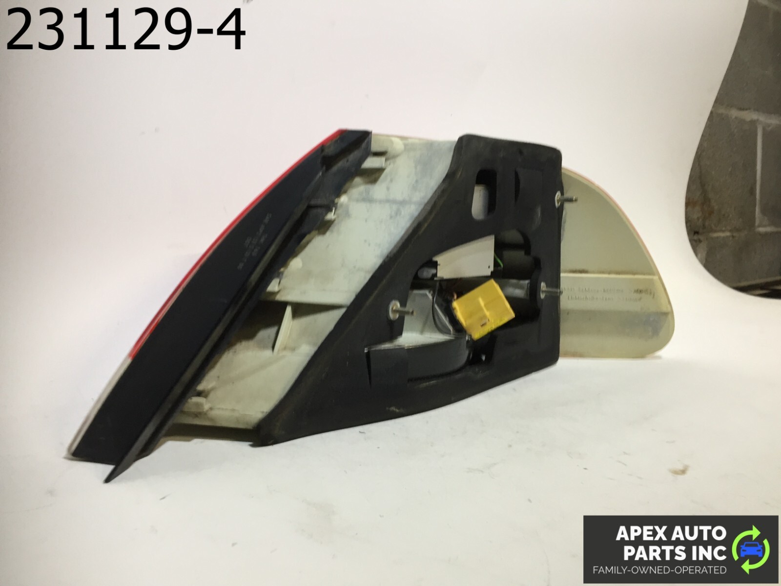 OEM BMW 745Li 2003 LEFT DRIVER SIDE TAIL LIGHT - Image 5