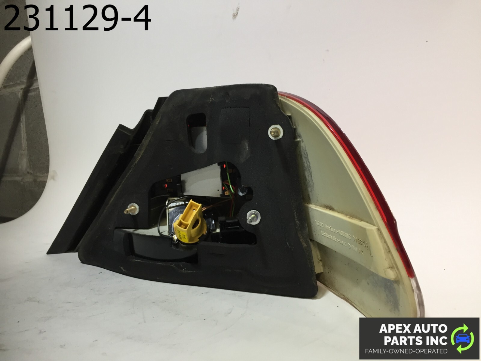 OEM BMW 745Li 2003 LEFT DRIVER SIDE TAIL LIGHT - Image 6