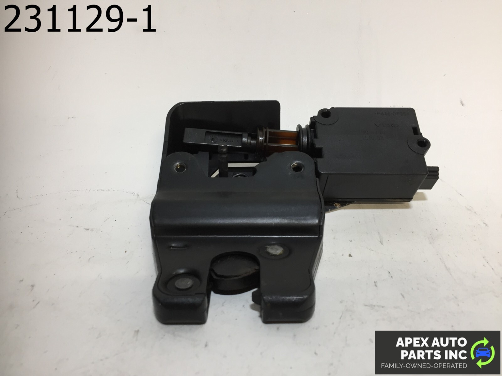 OEM BMW 745Li 2003 Rear Trunk Deck Lid Lock Latch Actuator - Image 5