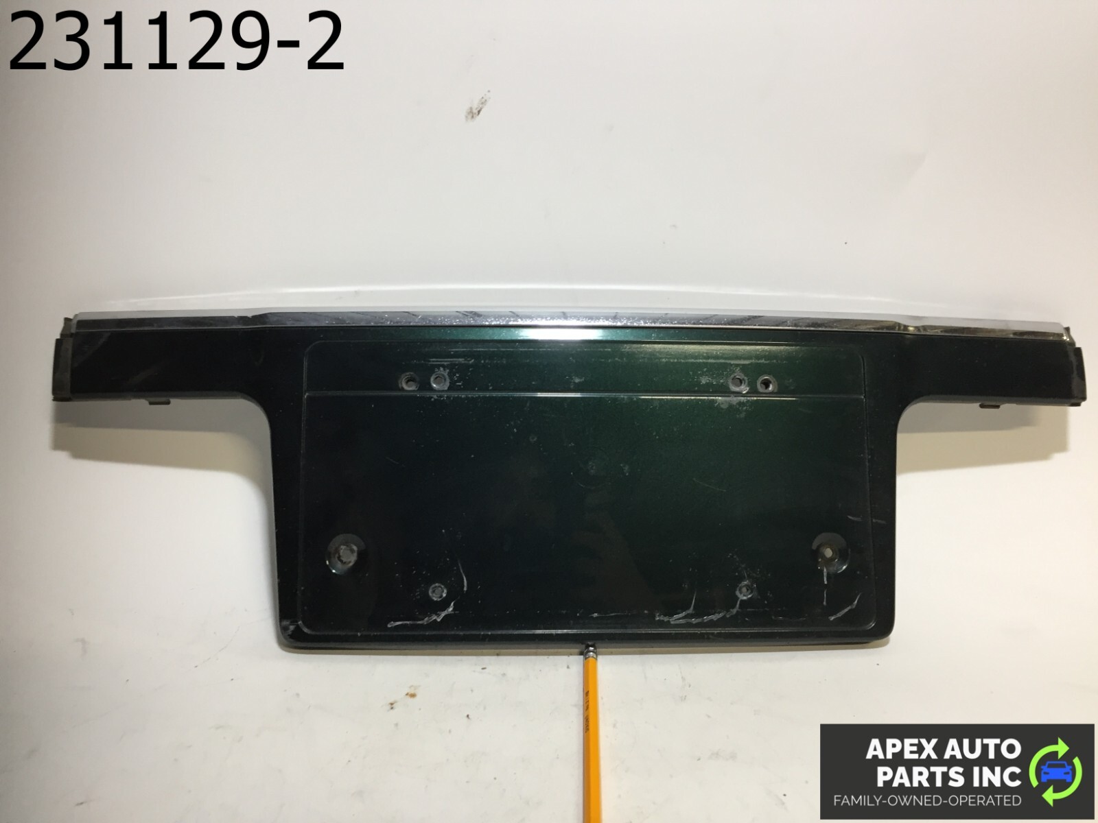 OEM BMW 745Li 2003 TRUNK LID LICENSE PLATE HOLDER TRIM MOLDING 515A